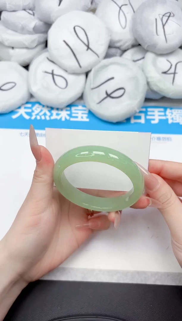 未镶嵌手镯石英质玉164-60