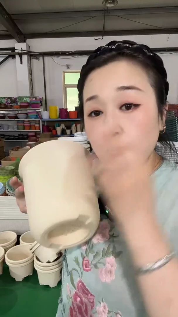 3个瑕疵高钵6号盆无托，米白色