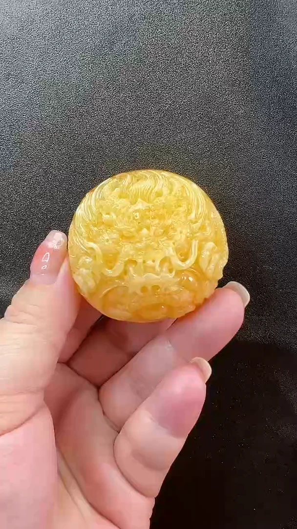 未镶嵌颈饰琥珀吊坠