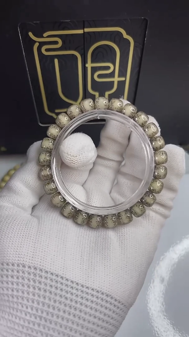 手串星月菩提小驼包9x8.a12-0035