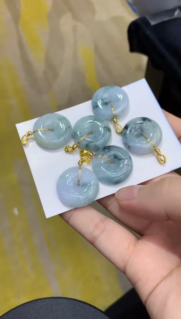 颈饰未镶嵌翡翠天然缅甸翡翠A货多样性发其一