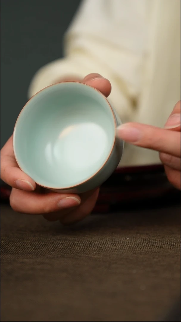 微微瑕  小元宝杯 无底款
