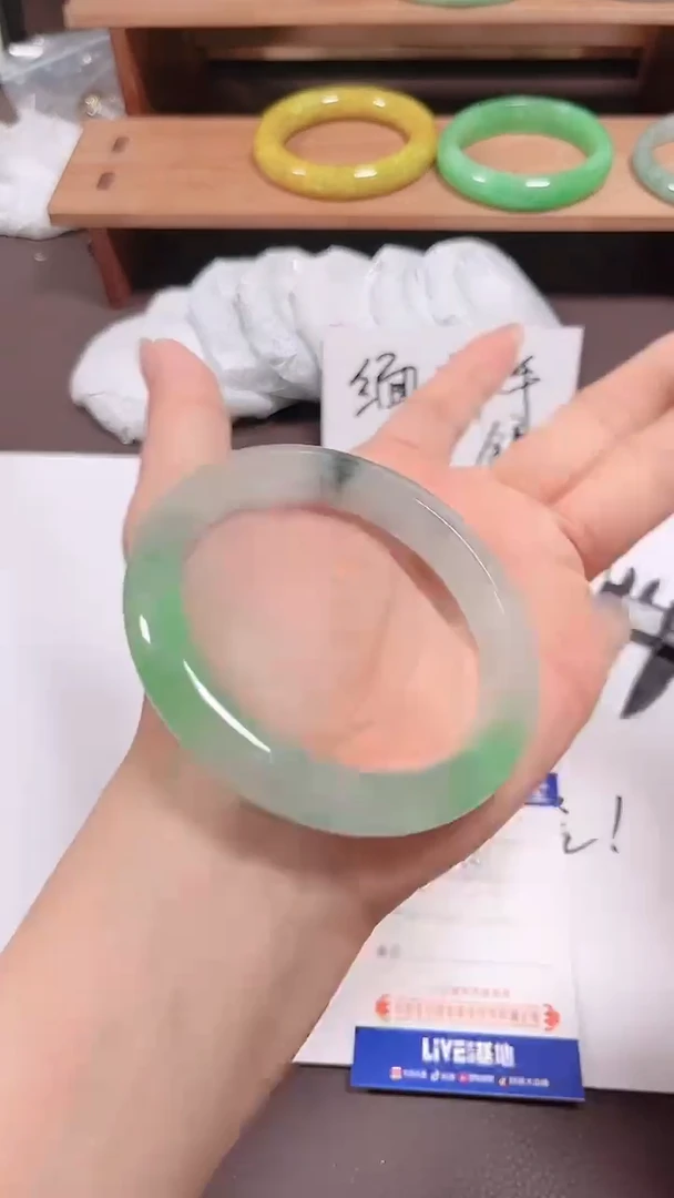 无非金属缅料手镯93