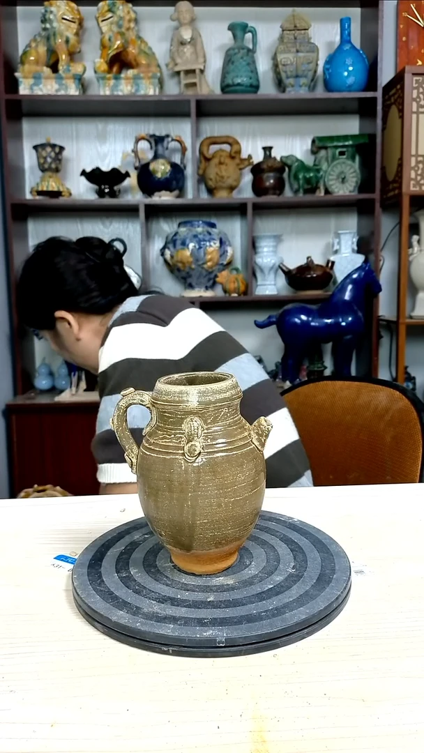 经典精美复古风格瓷器