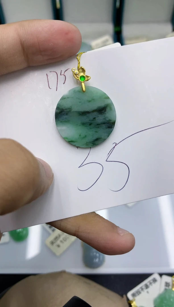 颈饰未镶嵌翡翠111111111