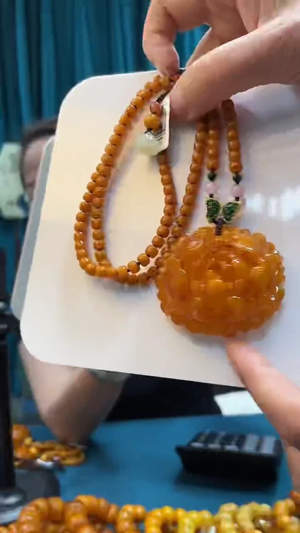 未镶嵌吊坠(赠链)蜜蜡蜜蜡牡丹花套装