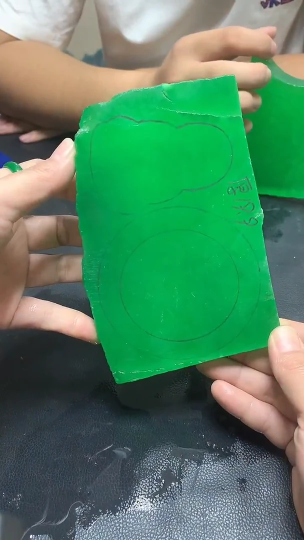 玉冰满绿边角毛坯