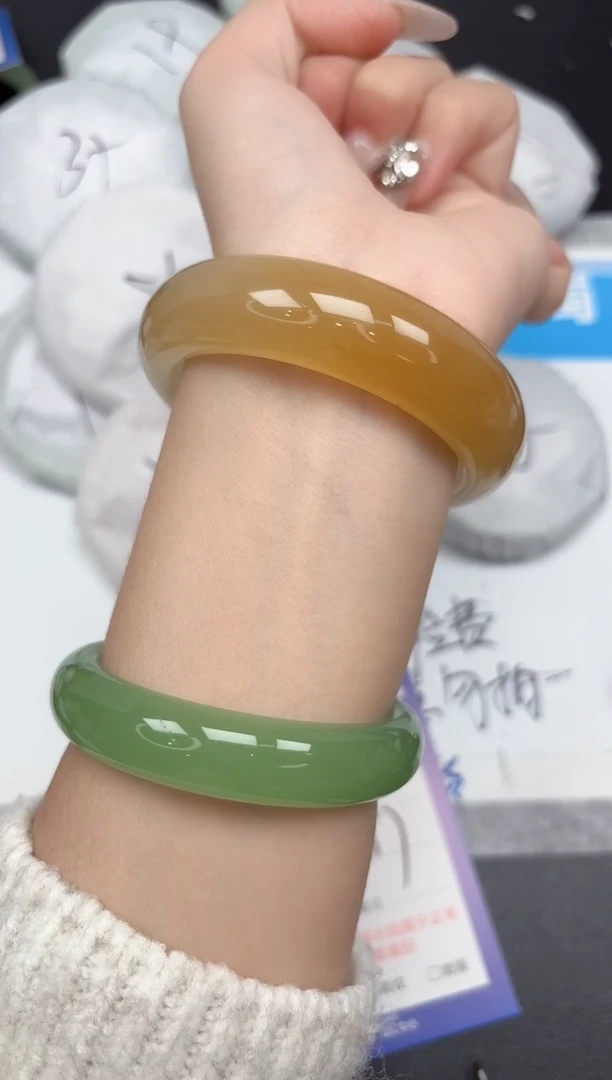 未镶嵌手镯石英质玉260-56-57