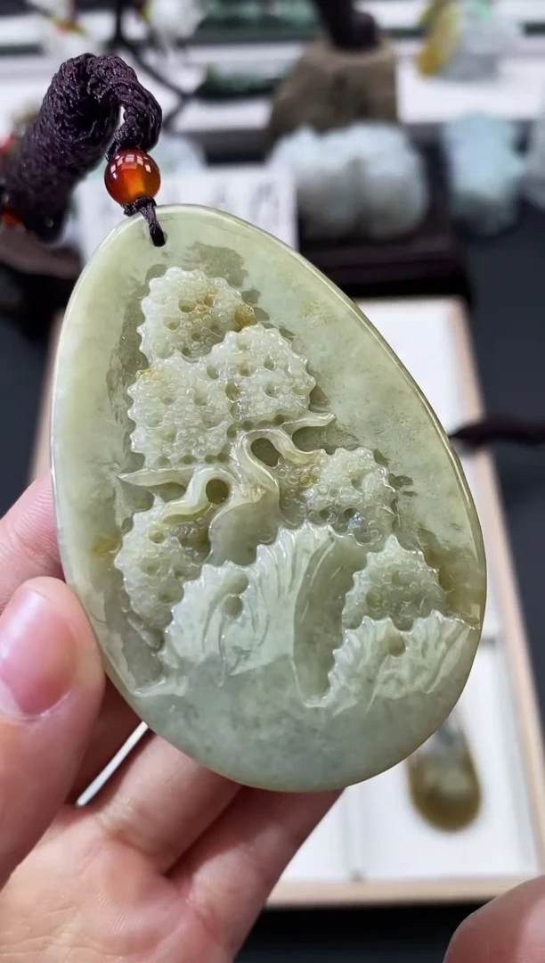 翡翠未镶嵌颈饰天然缅甸A货翡翠