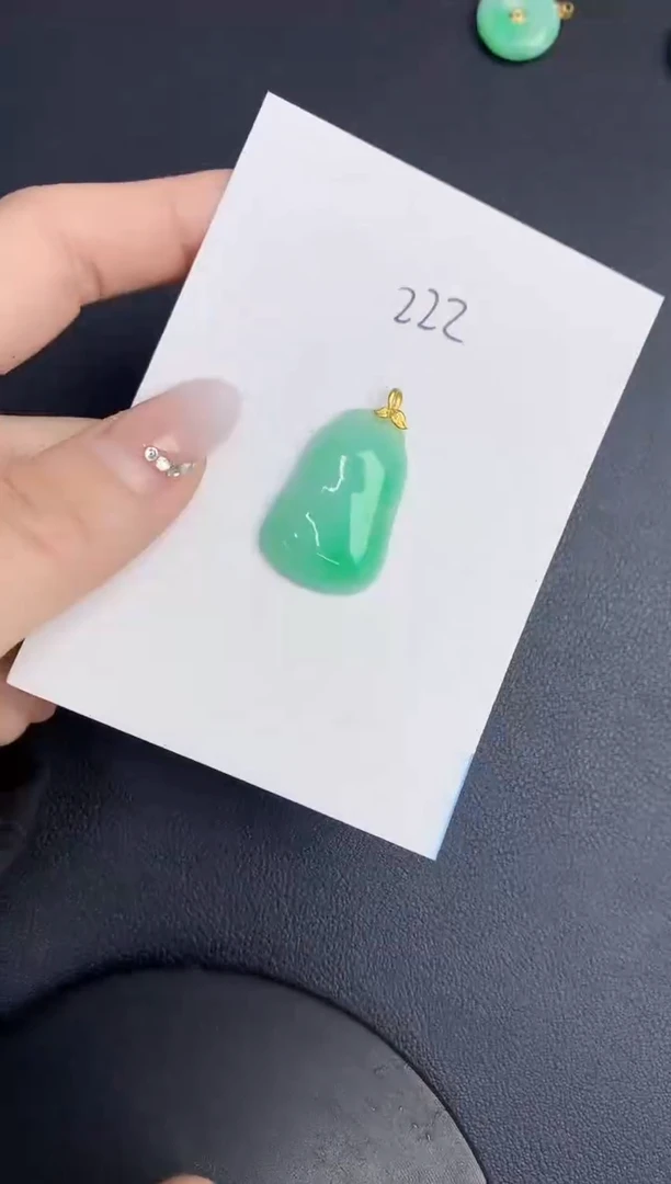 【闪购商品】翡翠颈饰18K金镶嵌0000000000