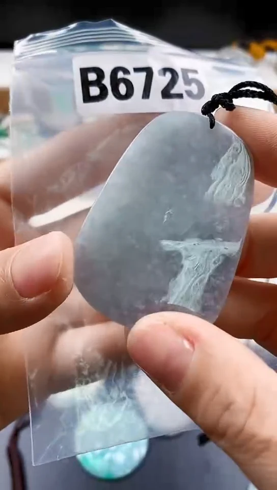 颈饰未镶嵌翡翠天然翡翠吊坠挂件