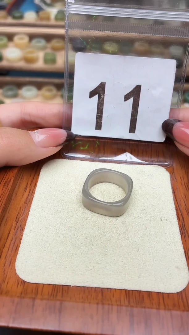 未镶嵌戒指和田玉17号