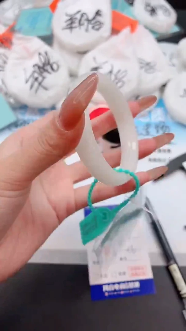 未镶嵌手镯和田玉14W47-56