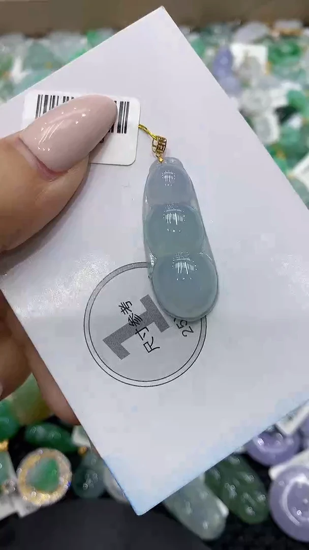 颈饰18K金镶嵌翡翠111111111111