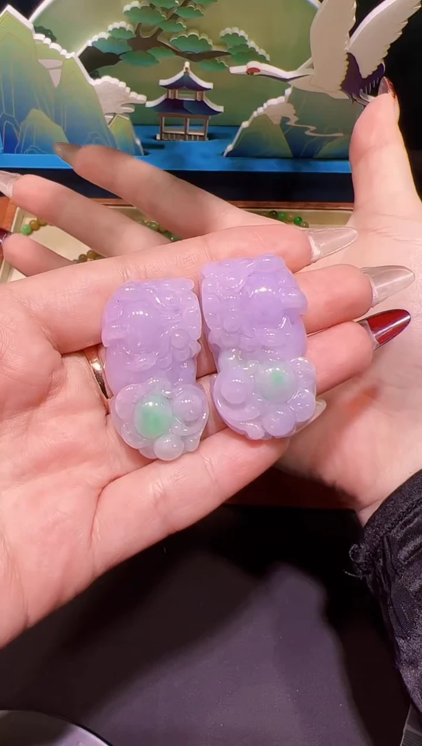 【闪购商品】翡翠吊坠(赠链)18K金镶嵌吊坠（一对发）