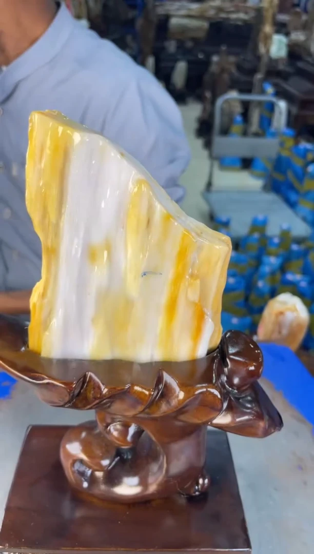 未镶嵌摆件硅化玉3