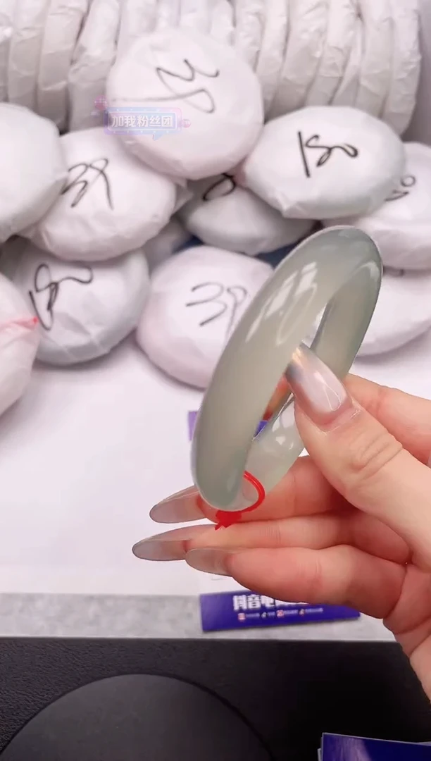 【闪购商品】石英质玉手镯未镶嵌21K28-54