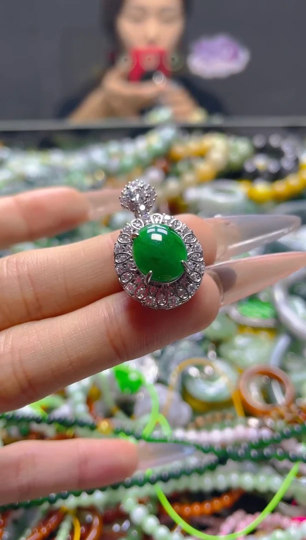 颈饰未镶嵌翡翠/G/翡翠A货，一件也是批发价