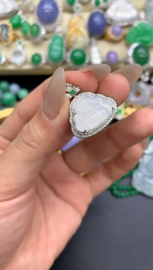 翡翠18K金镶嵌颈饰115-中国好珍宝