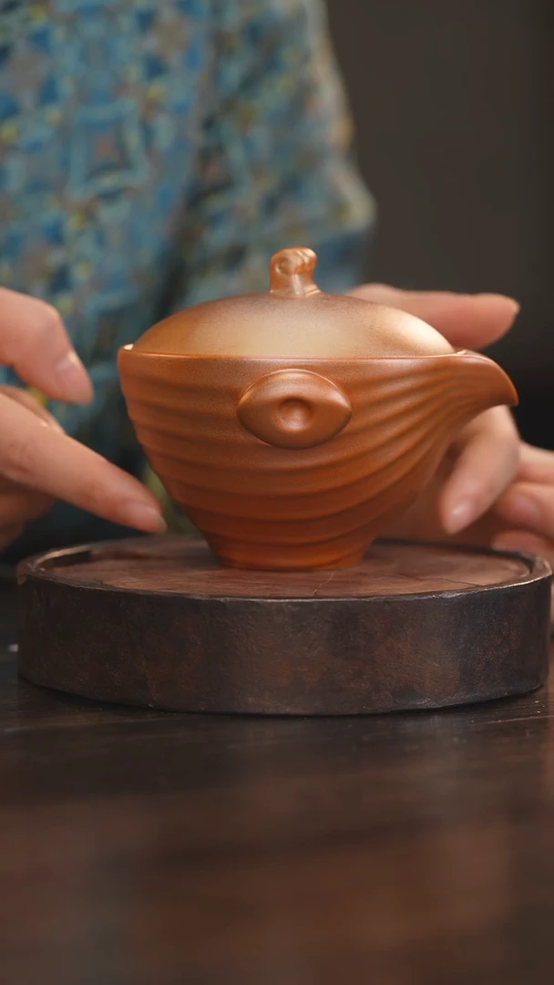 【闪购商品】杯13柴房陶瓷丨金红手抓壶