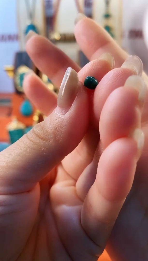 绿松石未镶嵌.老型  5.3mm 0.18g