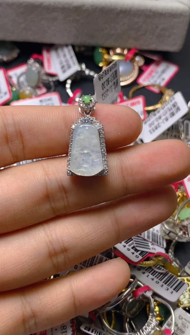 银S925镶嵌戒指翡翠百内无证书