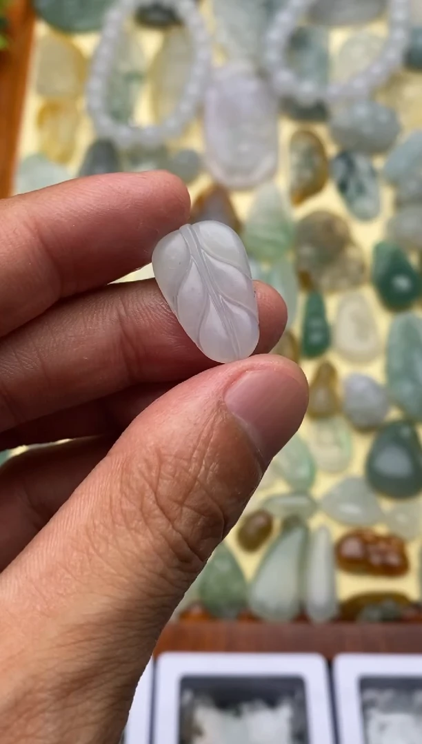 定制翡翠未镶嵌天然缅甸A货翡翠