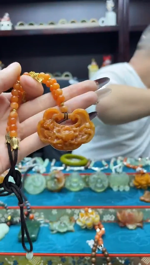 未镶嵌岫玉吊坠·