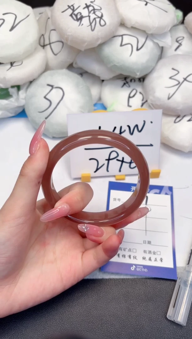 【闪购商品】石英质玉手镯未镶嵌177-62.8