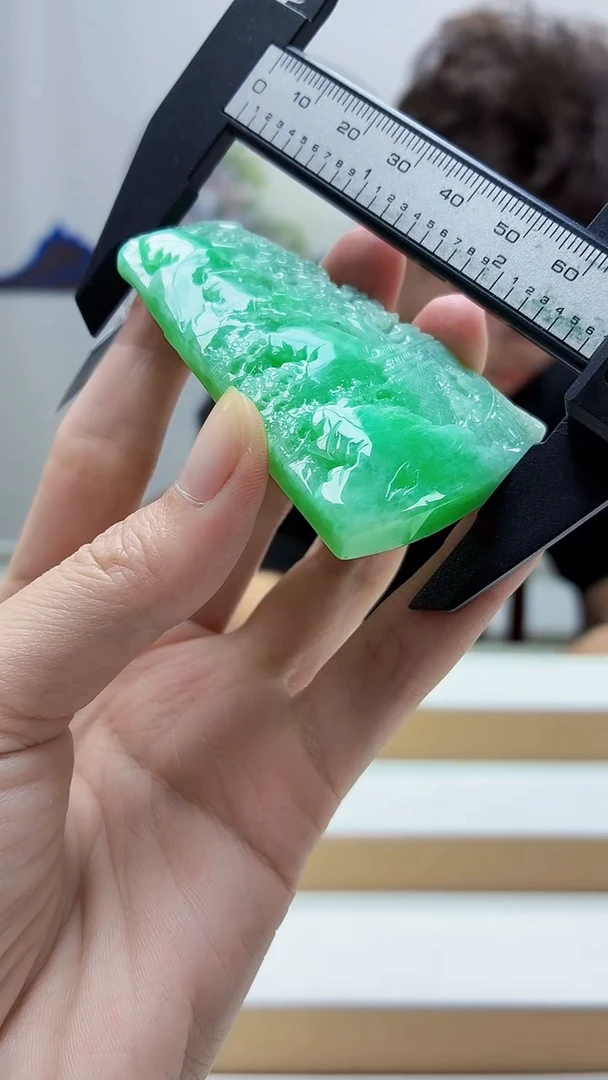 未镶嵌定制翡翠火*火4688zm-毛货挂件