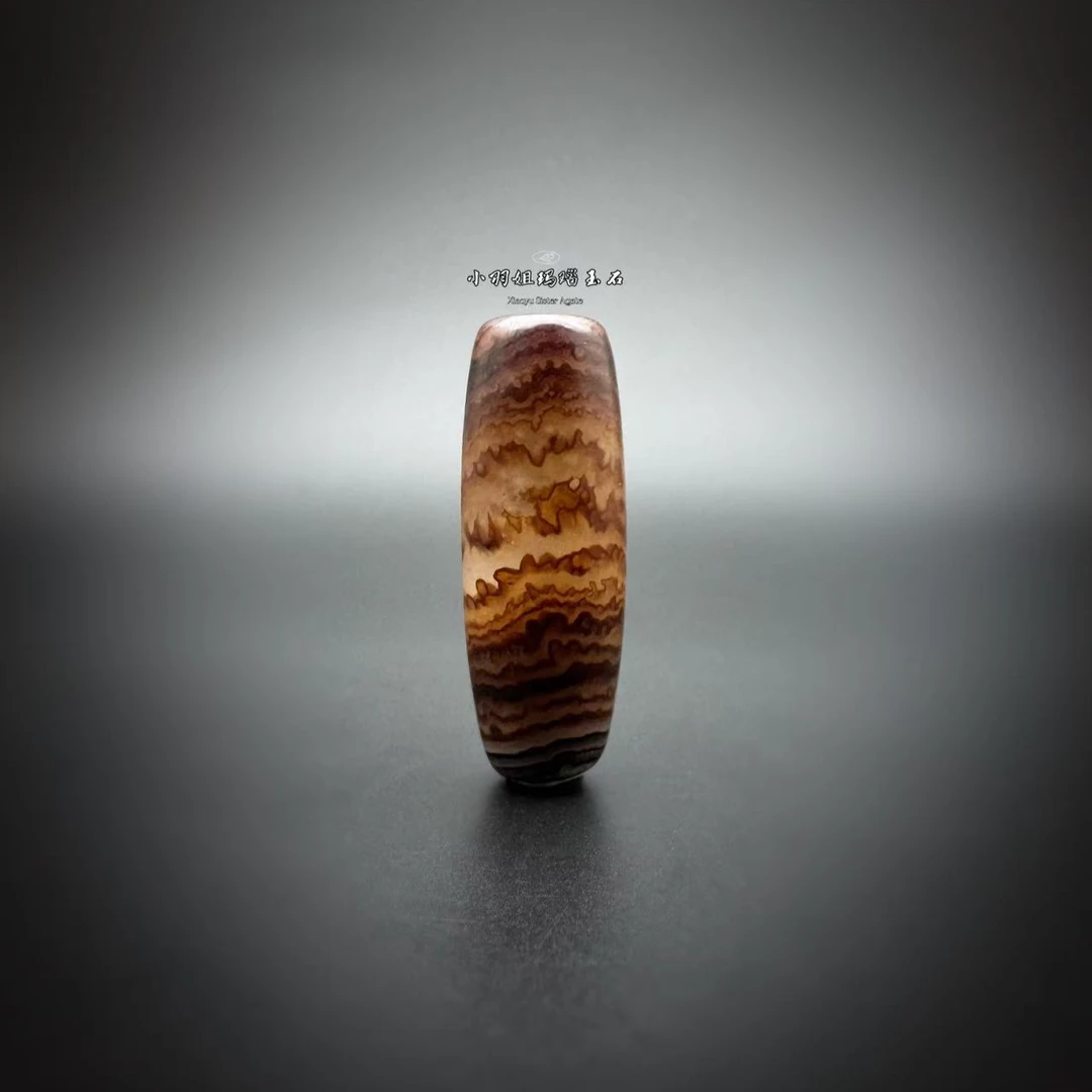 天然玛瑙磨砂款山水意境冰晶缠丝玛瑙 尺寸 34.5*12.5