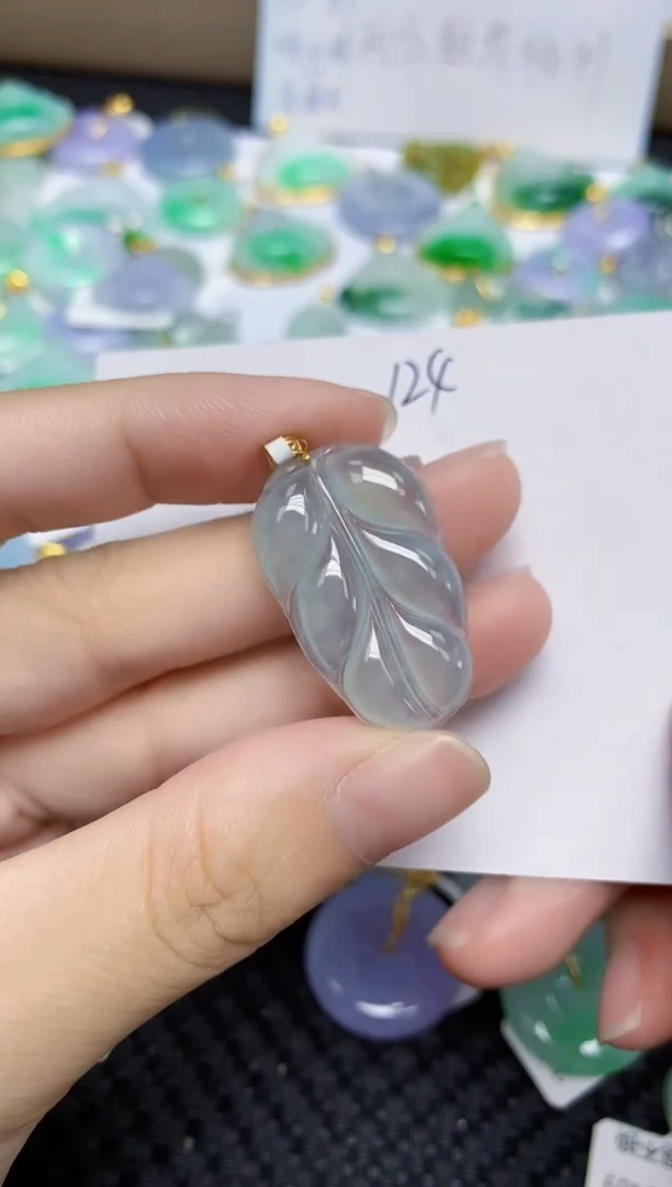 翡翠未镶嵌颈饰天然缅甸翡翠A货