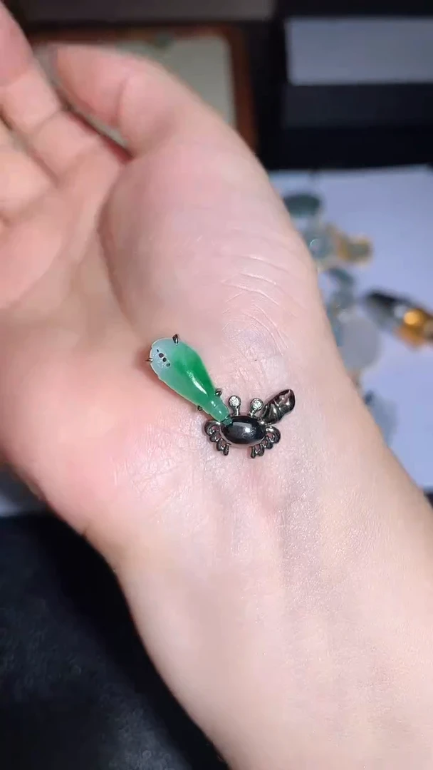 颈饰银S925镶嵌翡翠202555555