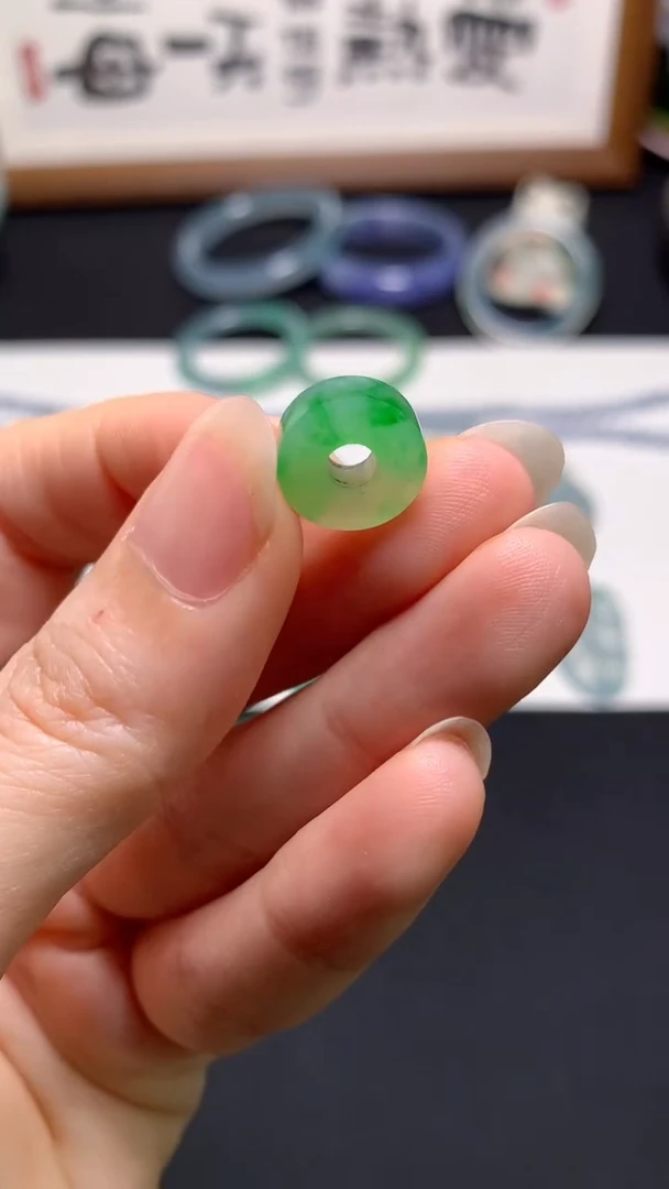 未镶嵌定制翡翠0282415084