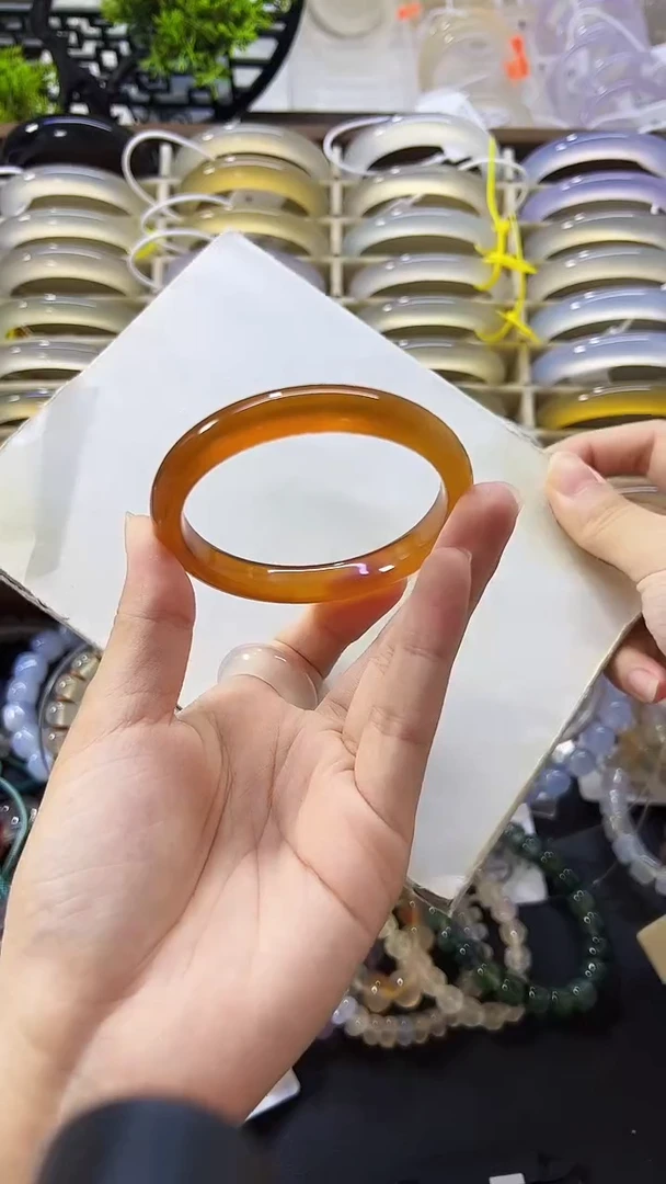 手镯玛瑙/玉髓未镶嵌57圈口蜜蜡金