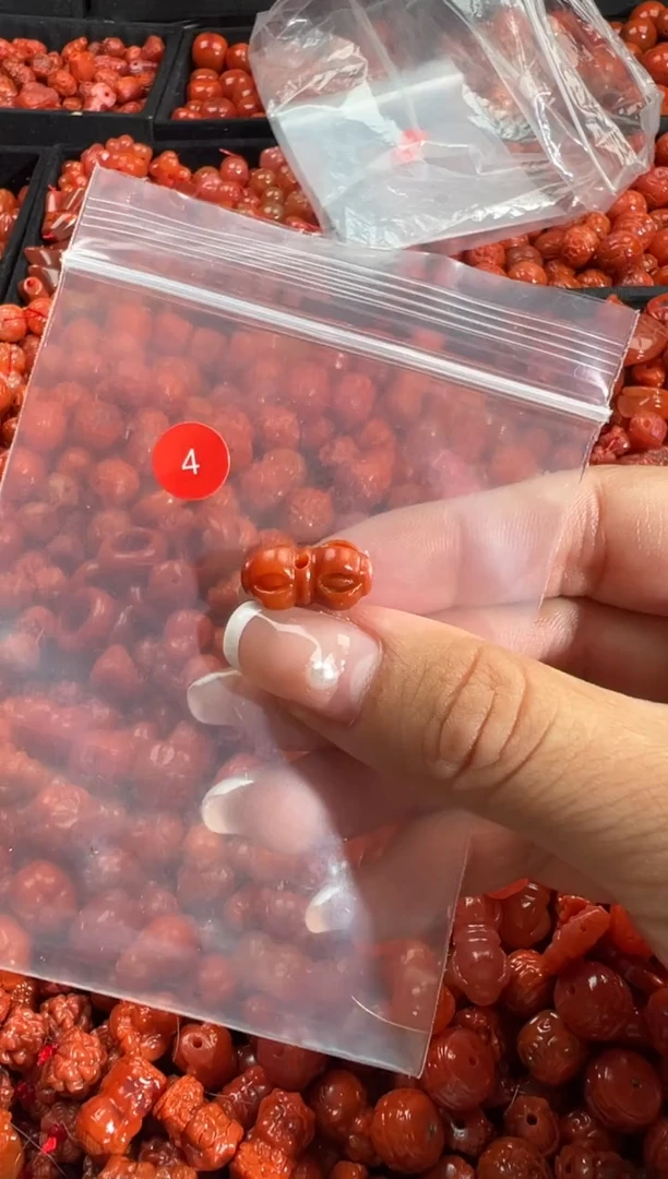 颈饰未镶嵌南红玛瑙1