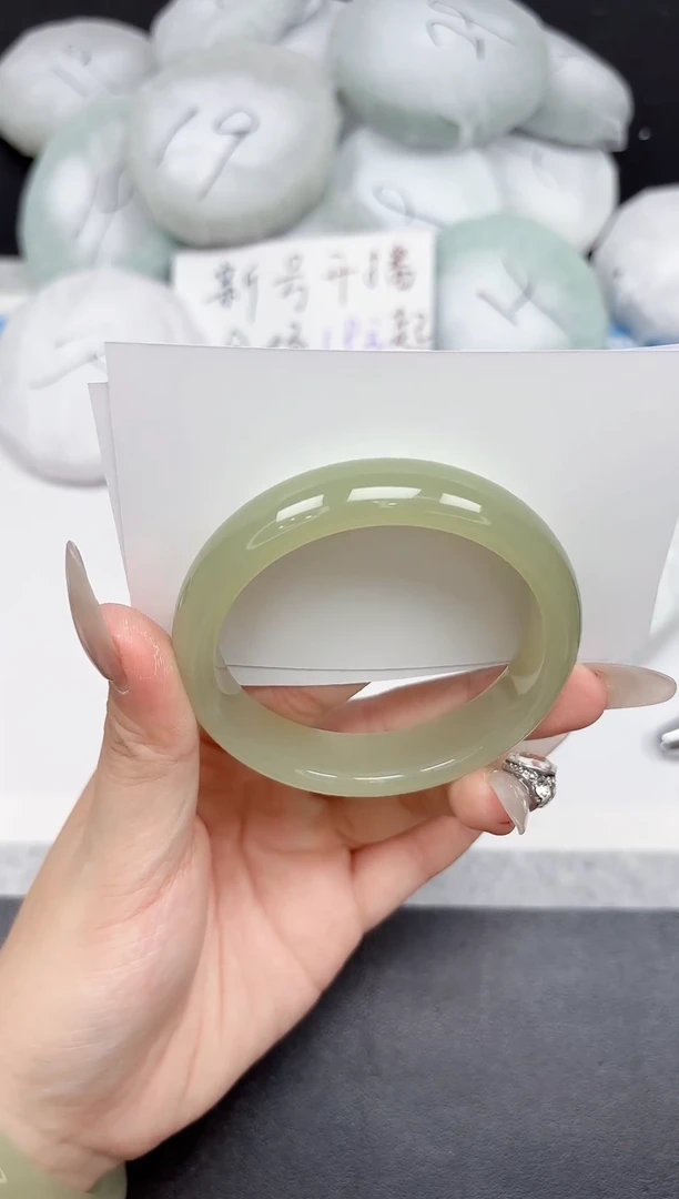 未镶嵌手镯石英质玉283-55-56