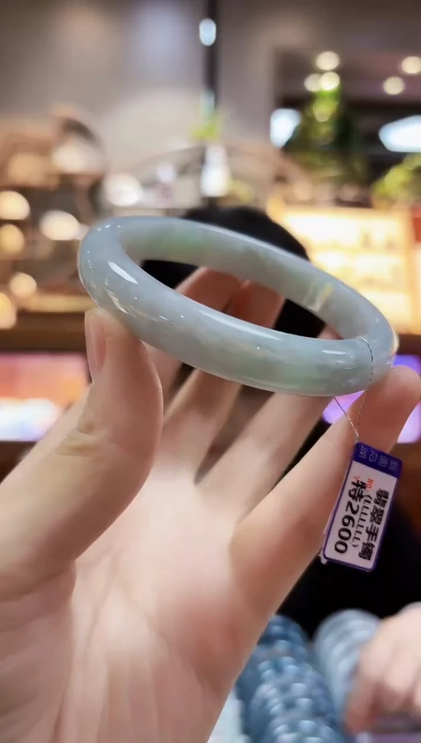 颈饰未镶嵌翡翠手镯63.6