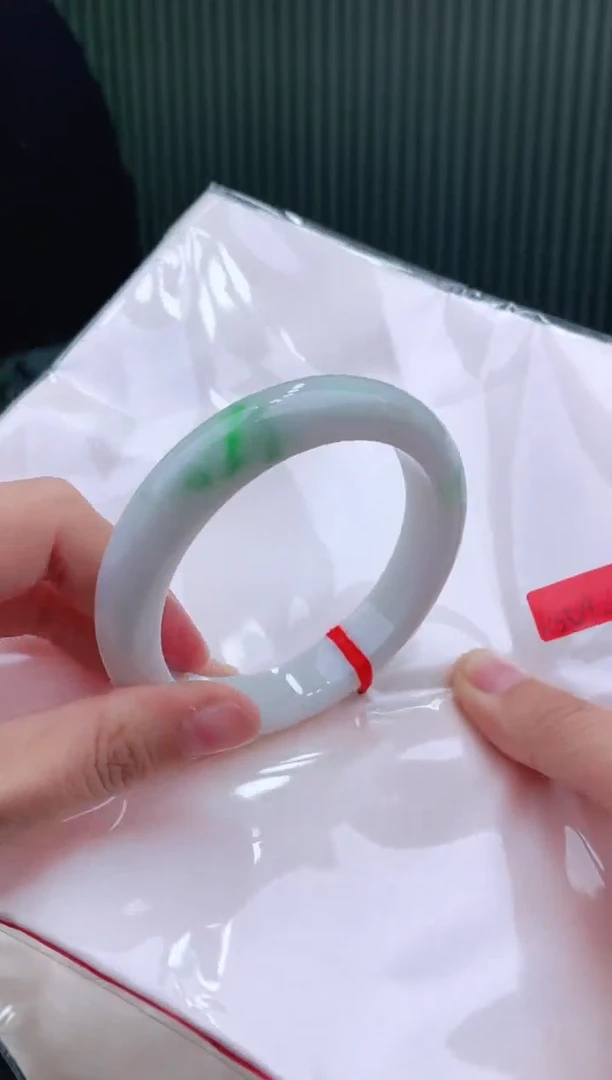 未镶嵌手镯翡翠61+