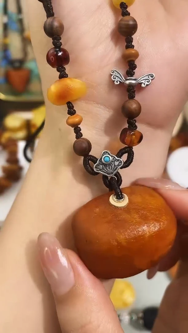 未镶嵌琥珀裸石琥珀