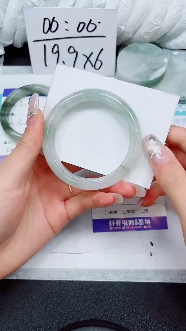 【闪购商品】石英质玉手镯未镶嵌A7-56`57`