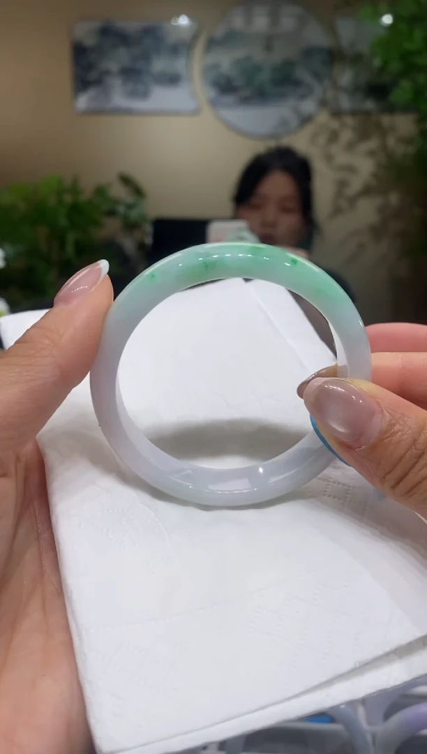 【闪购商品】翡翠手镯未镶嵌翡翠53-54