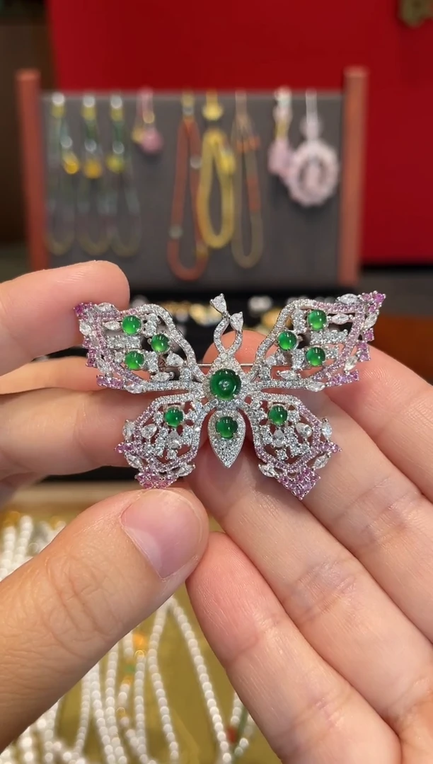 颈饰银S925镶嵌翡翠蝴蝶胸针