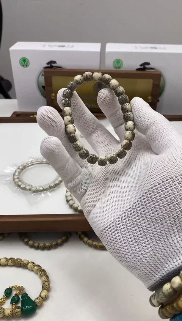 【闪购商品】星月菩提手串138 SSS级大白鲨河豚9*8mm礼盒