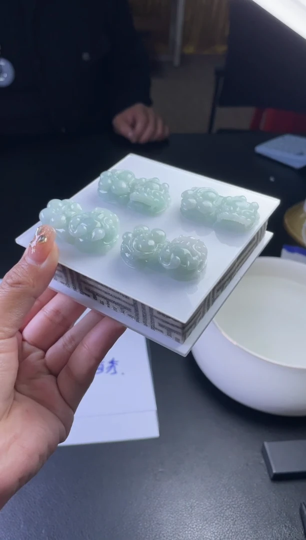 【闪购商品】翡翠挂件未镶嵌多样性发一件H8