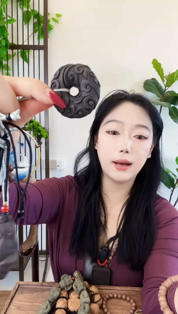 泥塑桃源祥云扣