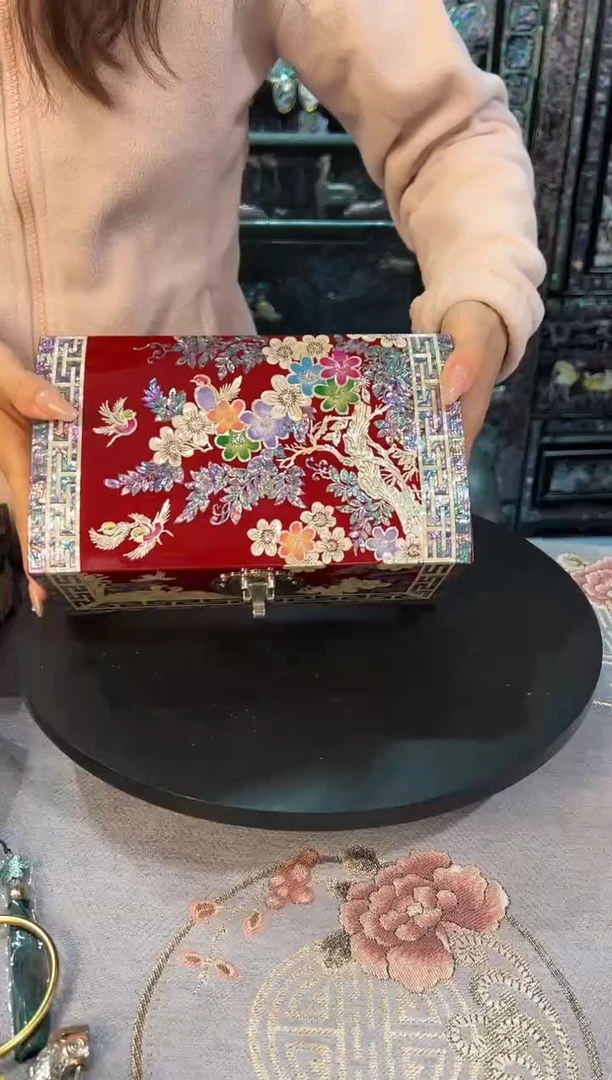 大号鱼锁喜鹊登枝绒布底·弘贝雅螺钿漆器文化馆