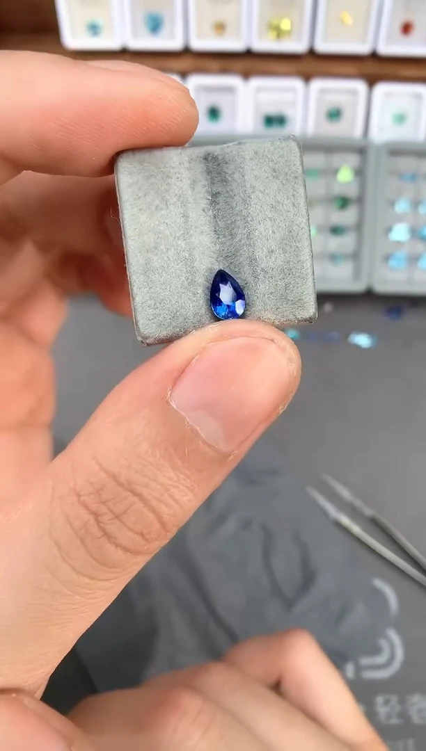 【闪购商品】定制蓝宝石裸石未镶嵌1.05ct