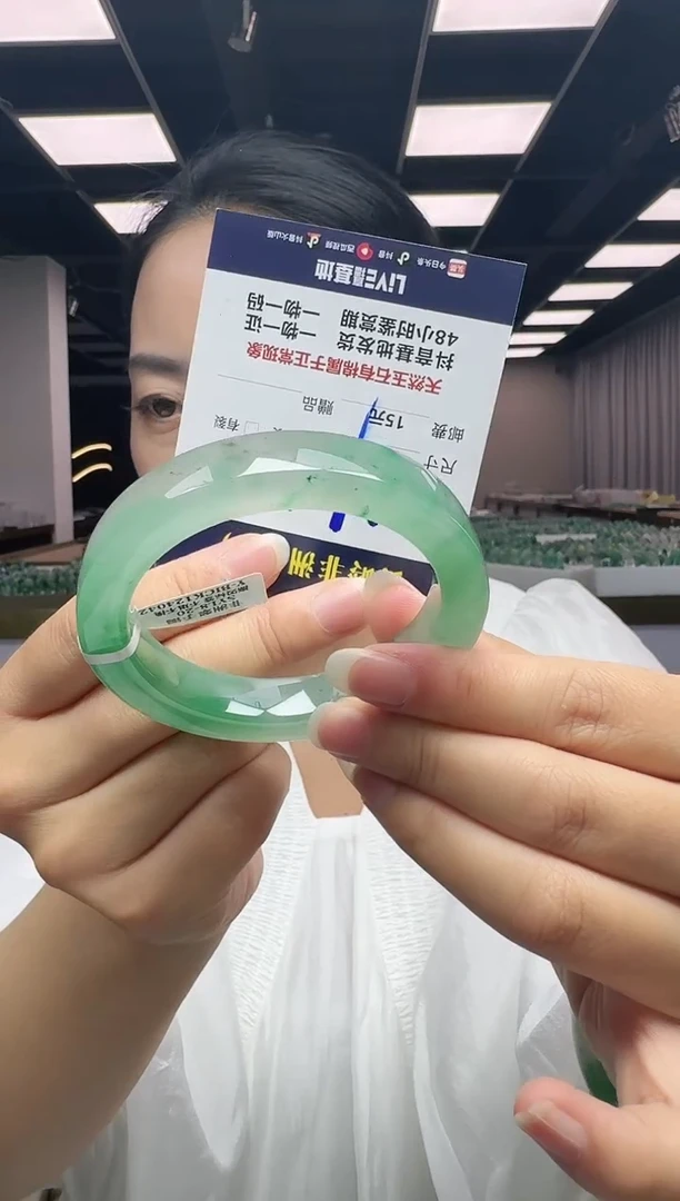 未镶嵌手镯石英质玉58