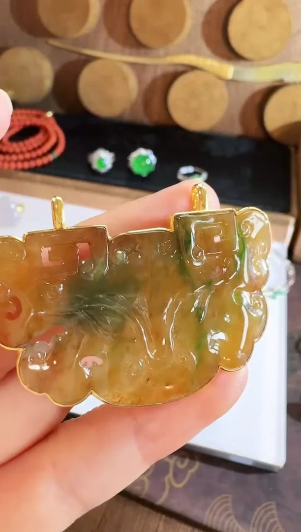 翡翠18K金镶嵌吊坠(不含链)吊坠